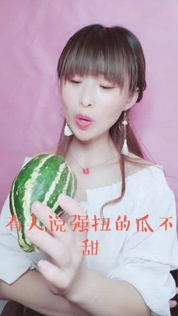 揭秘娱乐圈“吃瓜文化”：从影帝贫道到直播间热议的背后真相